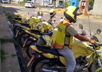 Strans solicita que mototaxistas com licença irregular renovem alvará